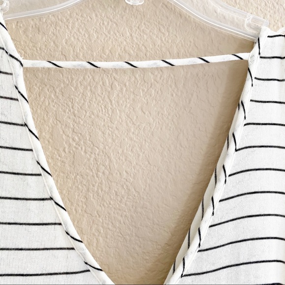 BP Surplice Stripe Flowy Tank Top - Picture 6 of 7